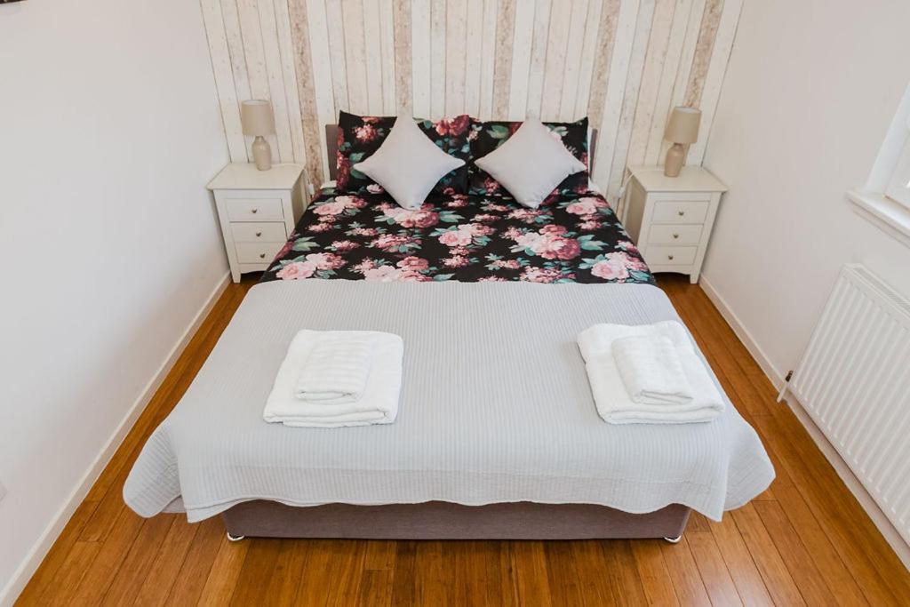 , Cosy House In Villa Inverness
